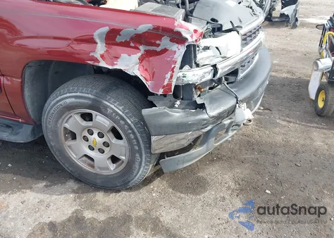 2001 Chevrolet Tahoe Lt из США, поврежденный, VIN 1GNEC13T31R136491